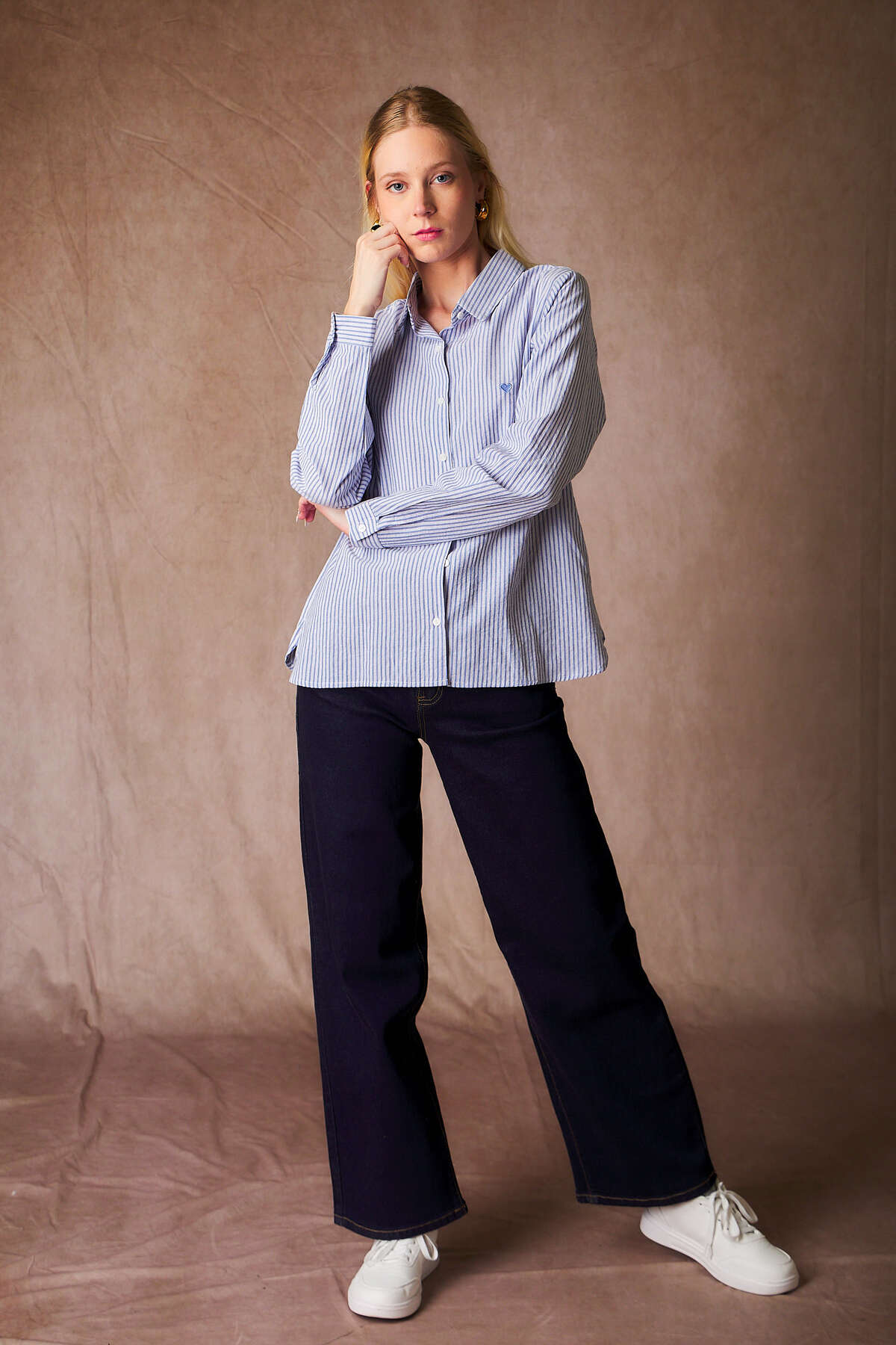 Chemise lignée avec broderie coeur femme