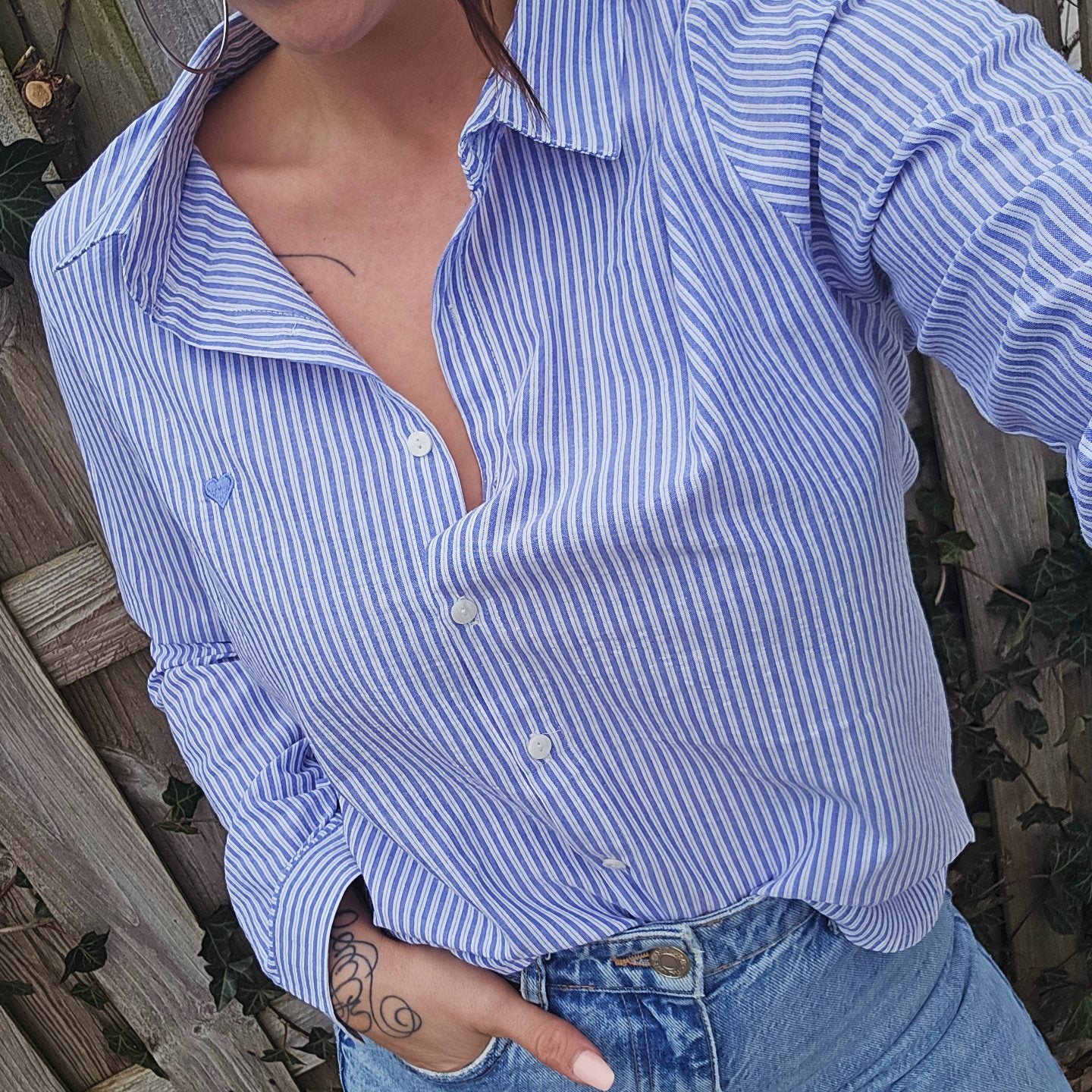 Chemise lignée avec broderie coeur femme