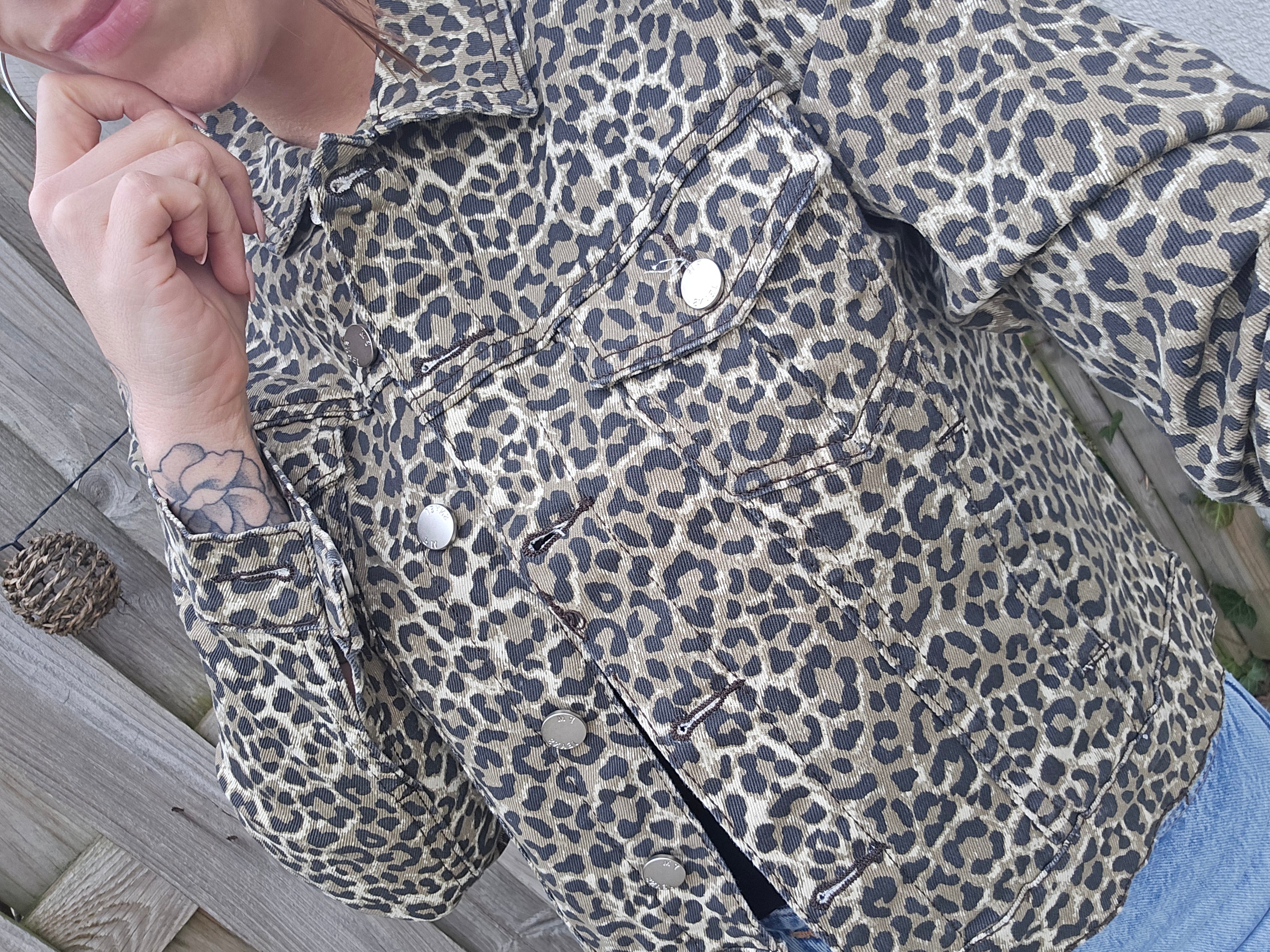 Veste en jeans leopard femme