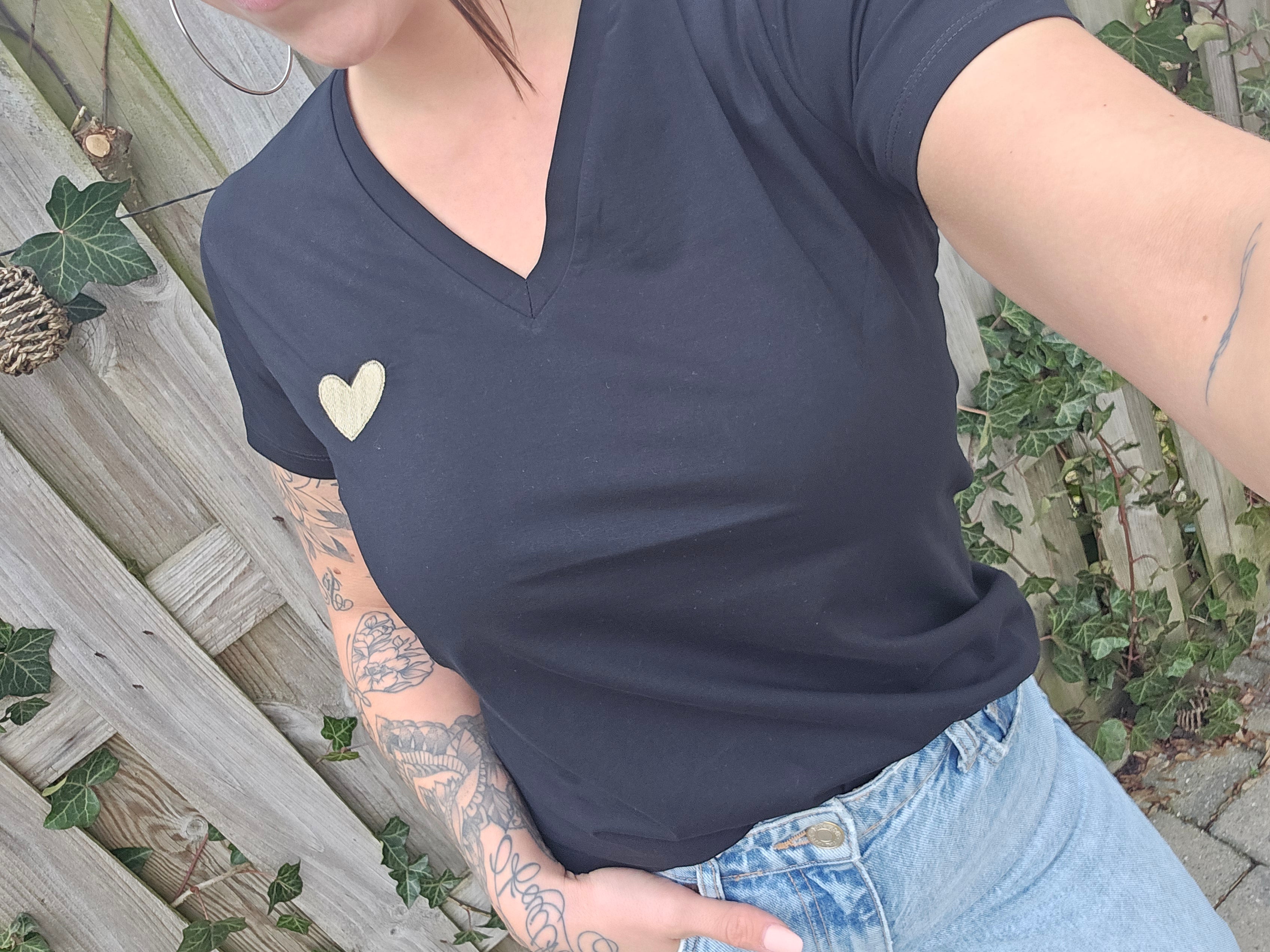 T-shirt manches courtes broderie coeur doré femme