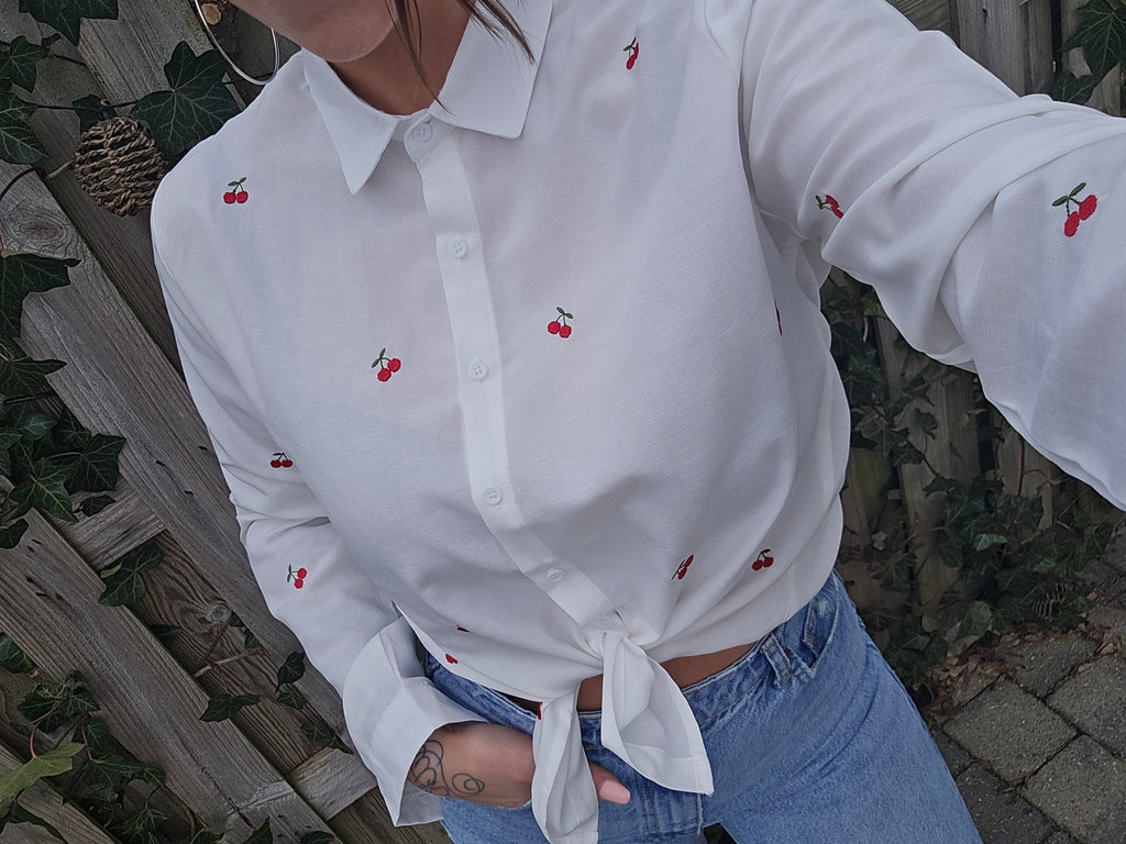 Chemise avec broderie cerise femme