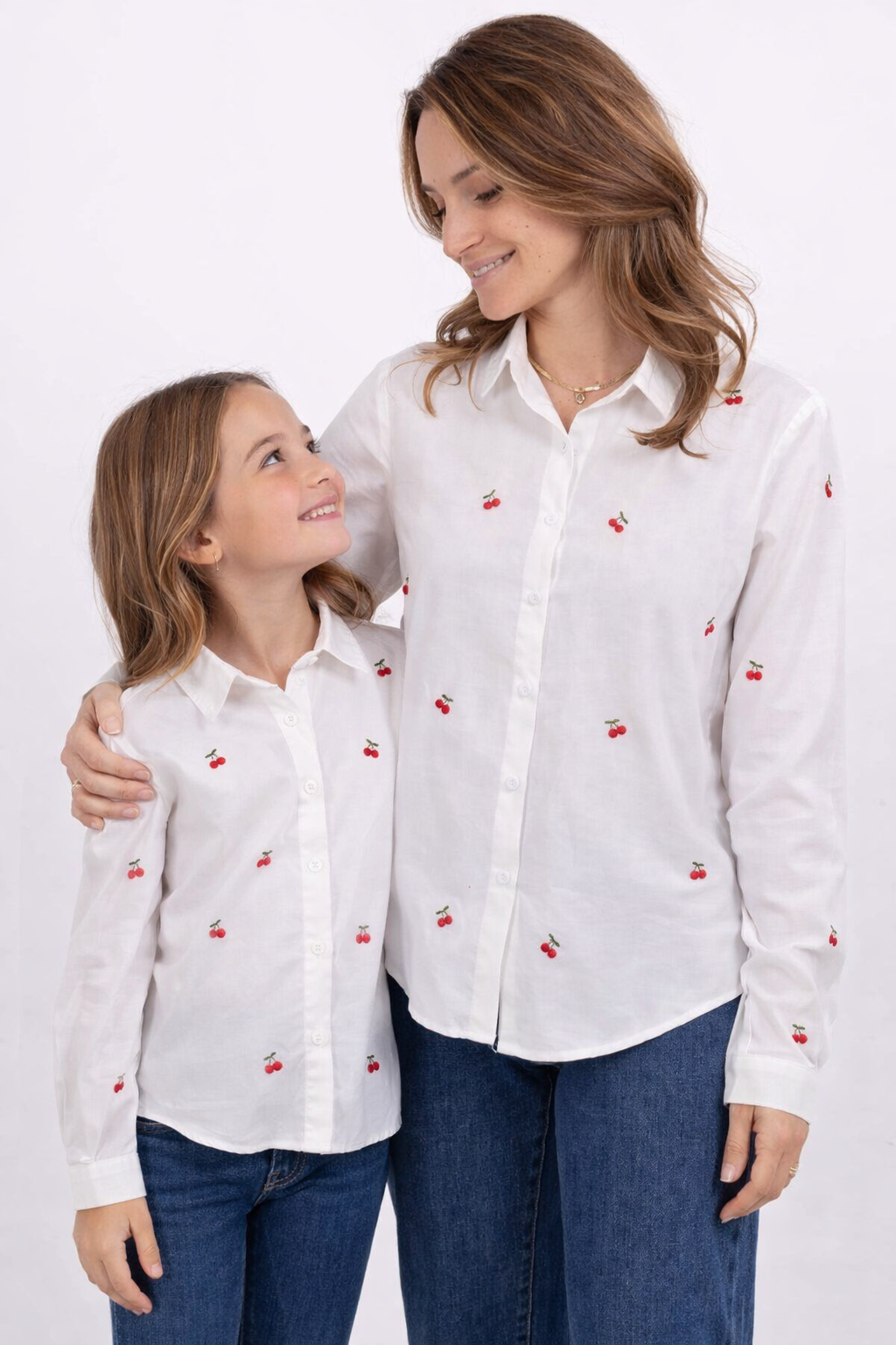Chemise avec broderie cerise fille